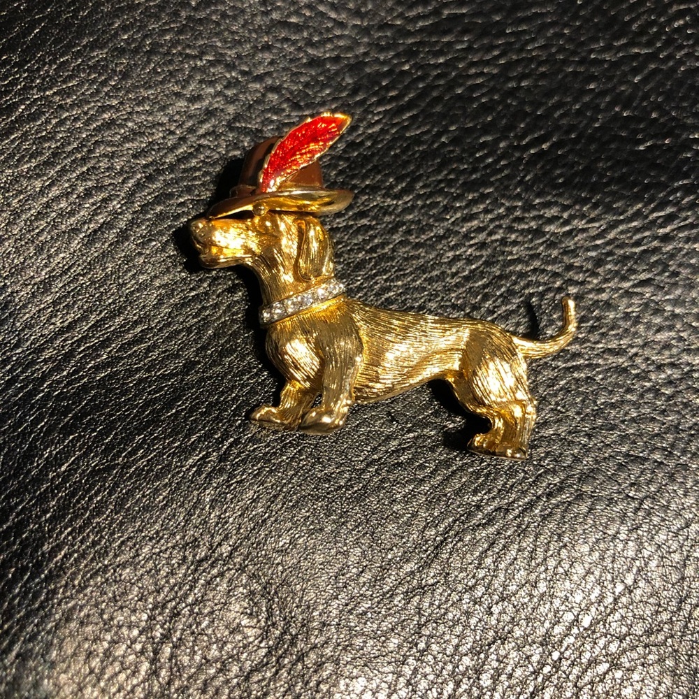 Vintage Collectible Dachshund brooch